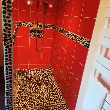 D'hotes L'airial Bed & Breakfast