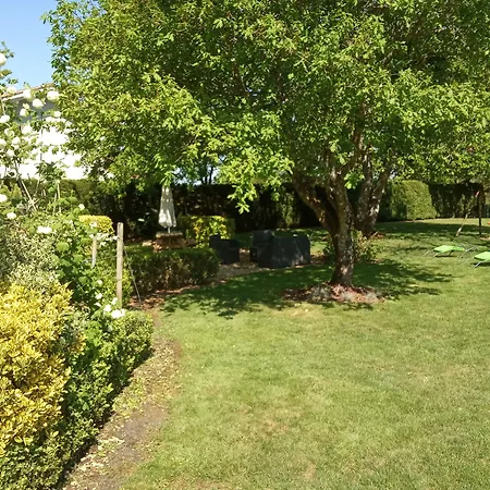 Alojamento de Acomodação e Pequeno-almoço D'hôtes L'airial 3*